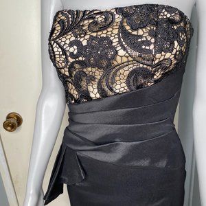Jessica McClintock Black and Cream Lace Evening Gown